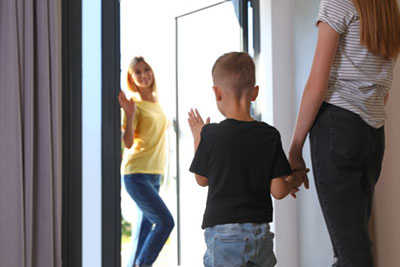 Kinder beim Spielen und Bewegen